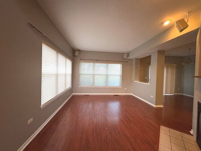 Building Photo - 1635 S Candlestick Way