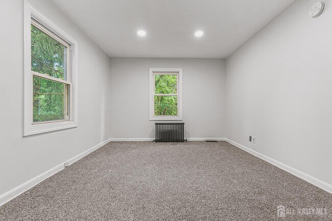 Building Photo - 148 Helmetta Rd