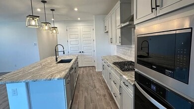 Building Photo - Beautiful Vistancia Home