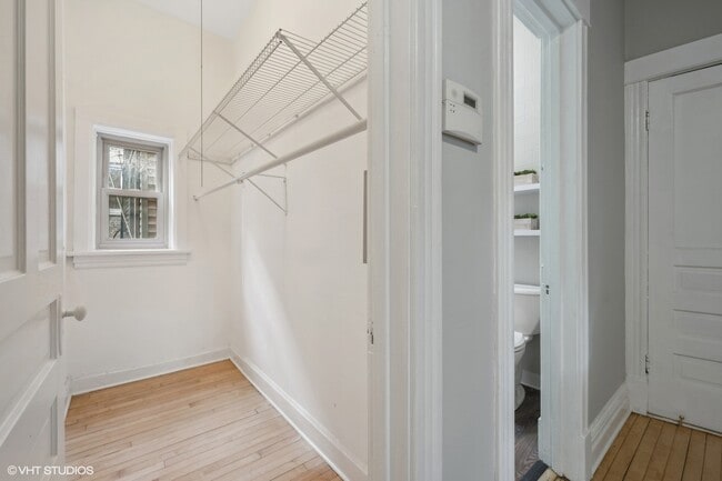 Building Photo - 3035 W George St