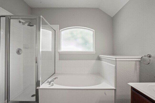 Building Photo - 528 Thoreau Trail