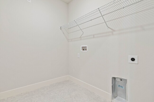 Building Photo - 11 Portia Ln