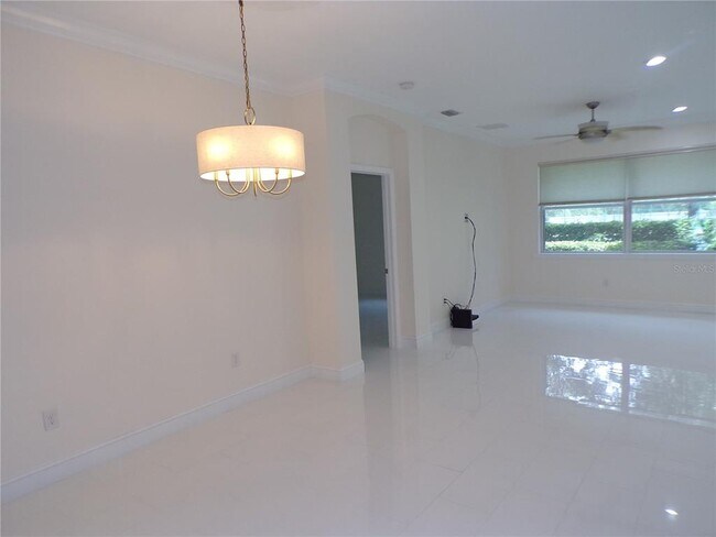 Building Photo - 6200 Falcon Lair Dr