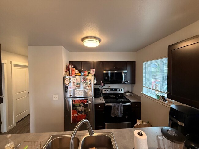 Building Photo - 1217/1219 Billy Frank Jr St