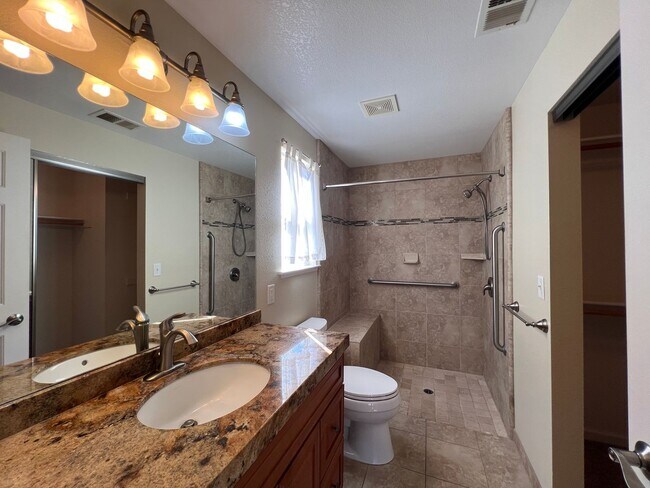 Building Photo - Charming 3/2/2 Home in Gardnerville *MUST SEE*