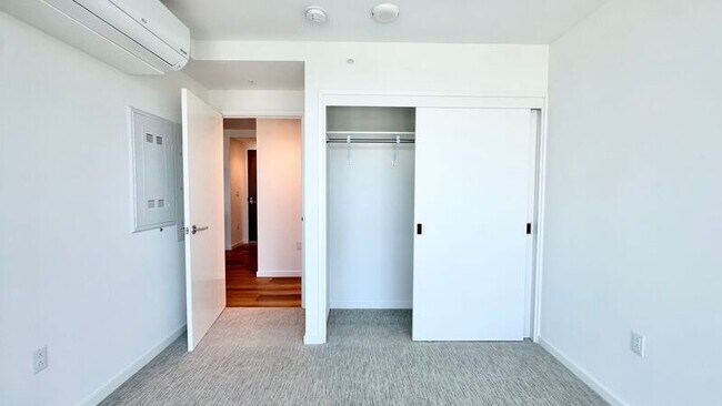 Building Photo - 1500 Rycroft St