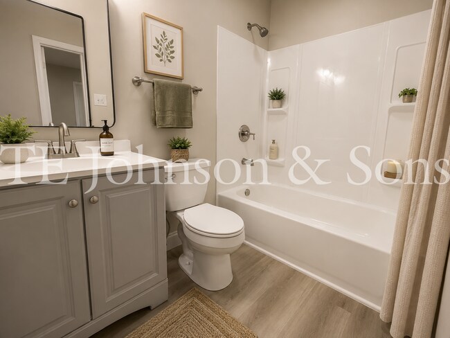 Building Photo - Newly Renovated 4 Bedroom Home with Hardwood Floors & Central A/C in Winston-Salem
