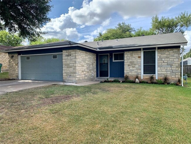 Building Photo - 1604 Middleway Rd