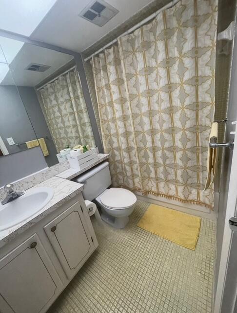 Building Photo - 8350 Sunrise Lakes Blvd