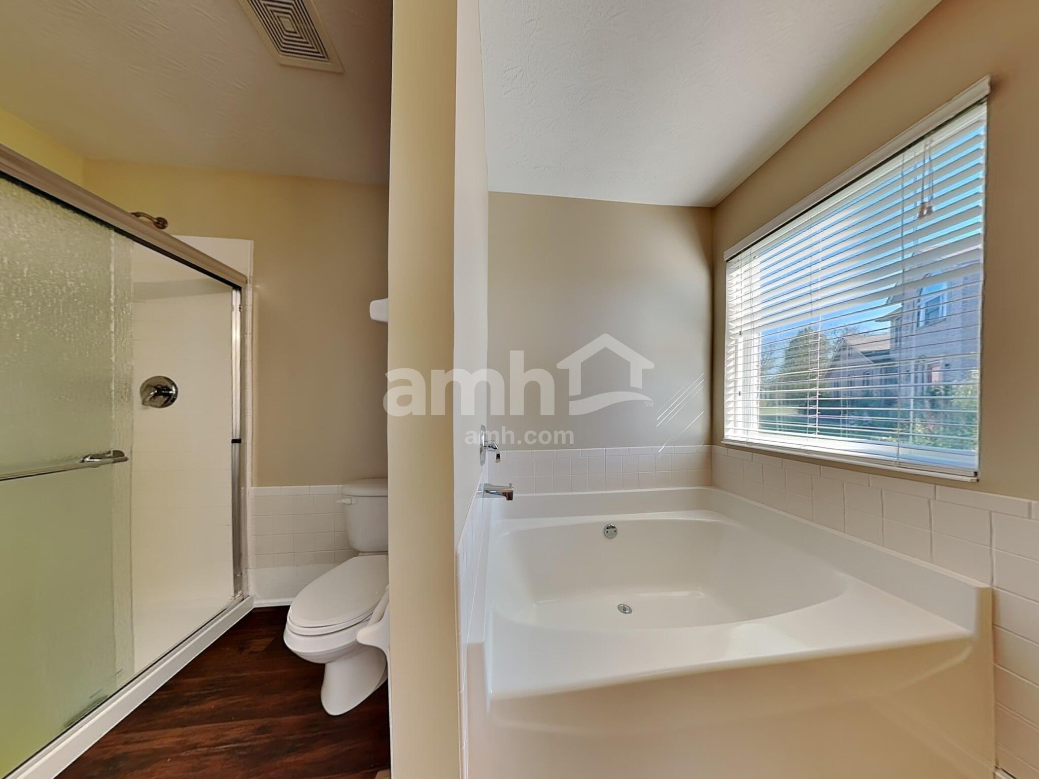 Building Photo - 8106 Logans Ridge Dr