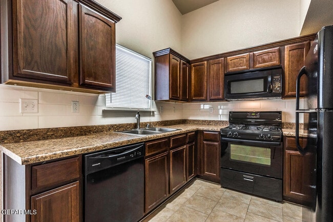 Building Photo - 7048 Copper Town Dr