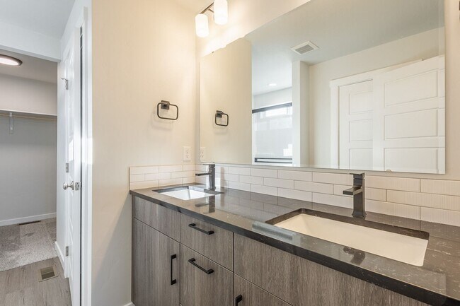 Building Photo - Brand New 4 Bed 2.5 Bath House in Star