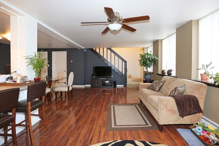 Primary Photo - Village Pines Apartments