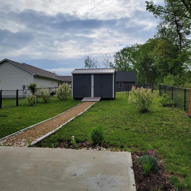 Building Photo - 27 Patrick Dr