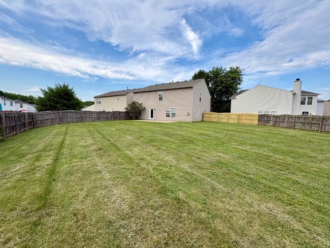 Building Photo - 6857 Maywood Cir