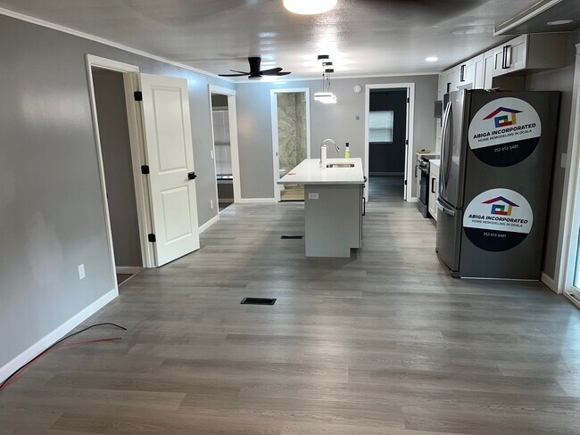 Building Photo - 9995 SE 170th Pl