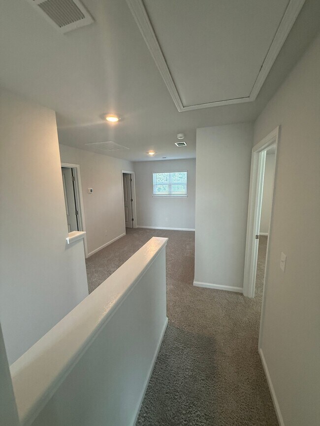 Building Photo - 836 Long Blf Rd