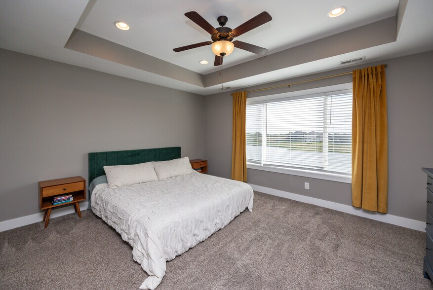 Building Photo - 9440 Rushbrook Dr