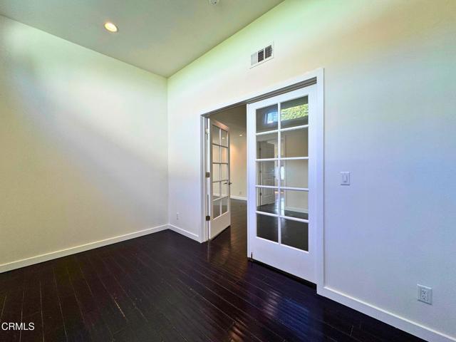 Building Photo - 869 S Euclid Ave