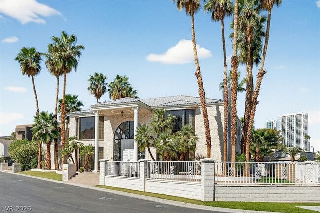 Building Photo - 2834 Queens Courtyard Dr