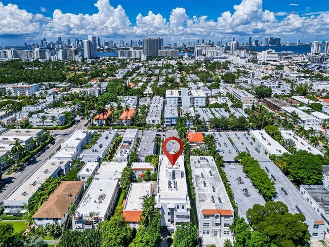 Building Photo - 1532 Drexel Ave