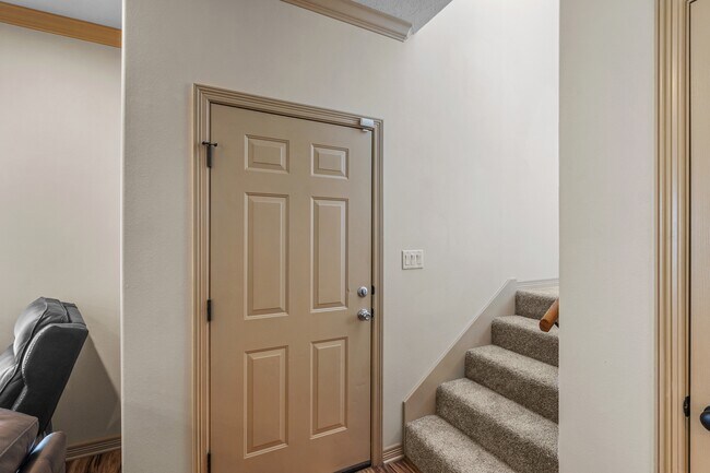 Building Photo - 403 Holleman Dr