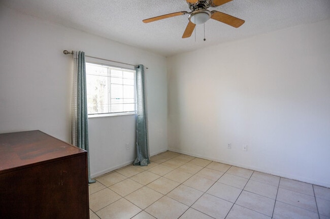 Building Photo - 3680 N 56th Ave