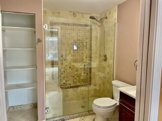 Master Bathroom - 400 Ascot Dr