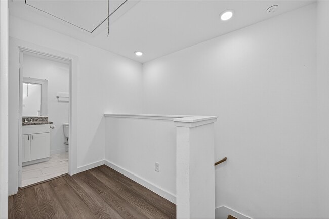 Building Photo - 9405 Madera Rd