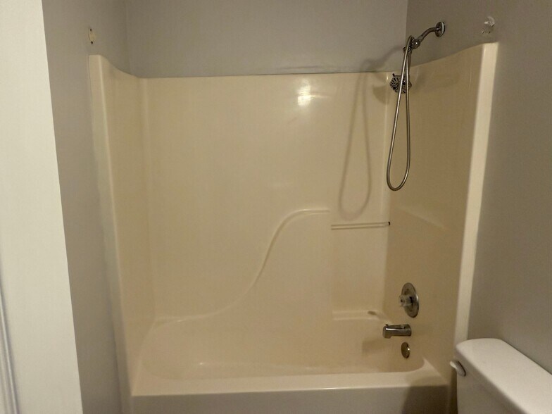 Building Photo - 5600 Sugar Crossing Dr