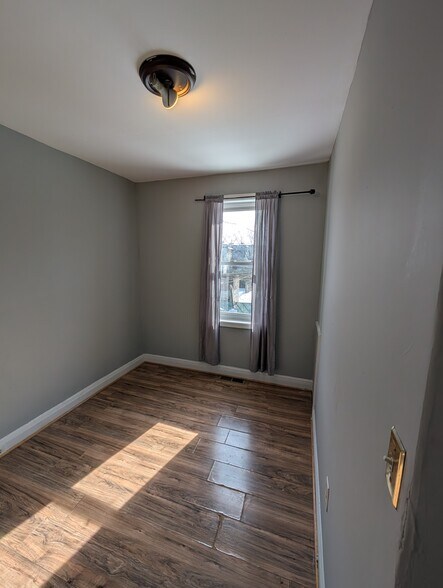 Building Photo - 2409 McElderry St