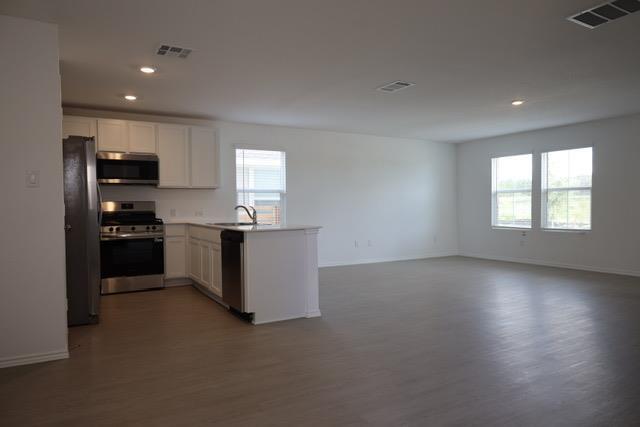 Building Photo - 287 Bugbee