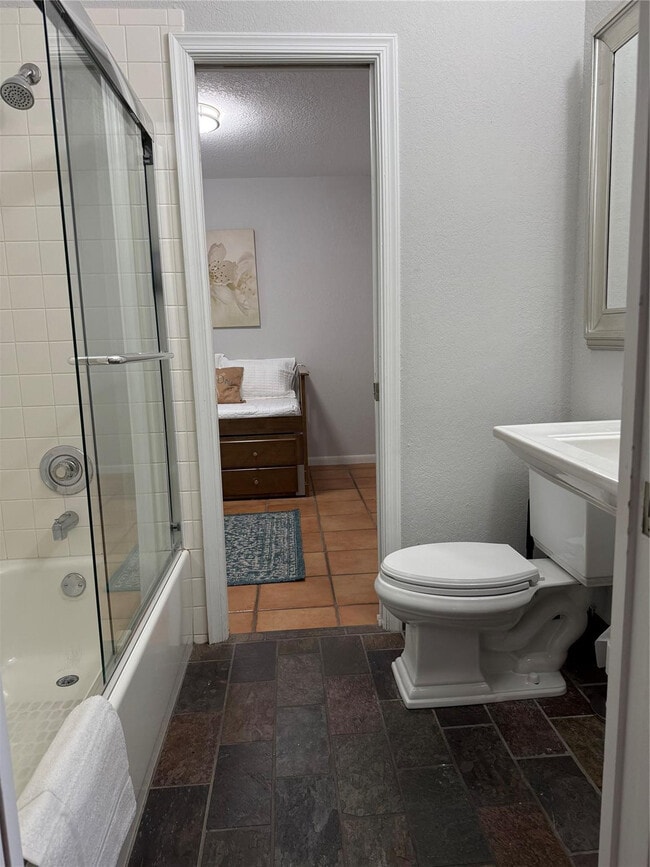 Building Photo - 607 SW 15th St