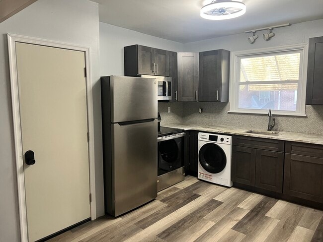 Building Photo - 1438 Van Kirk St