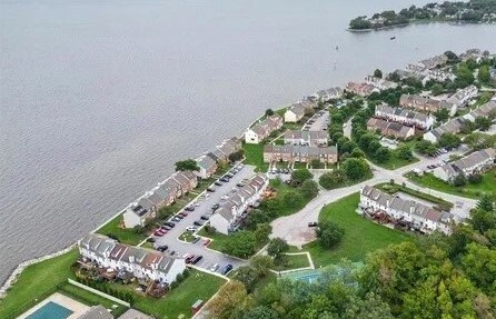 Building Photo - 7827 Hidden Creek Way