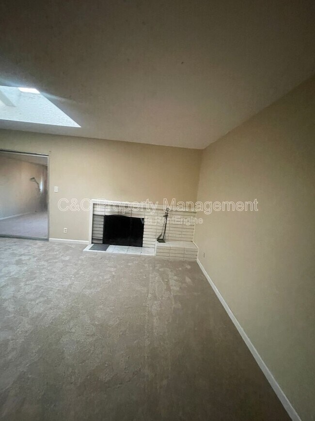 Building Photo - 3723 Wilmington Rd