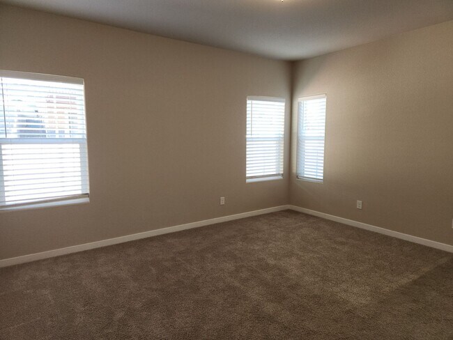 Building Photo - Broadmoor View Subdivision Rancher, Over 2,900 Sq. Ft.