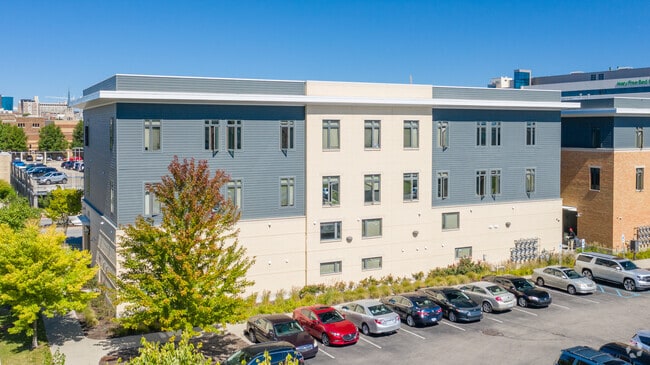 Building Photo - Tapestry Square