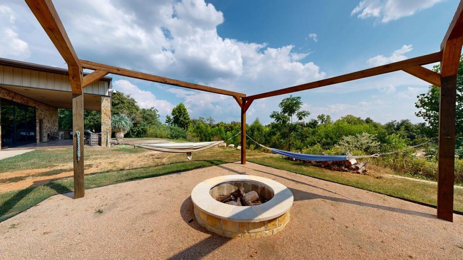 Building Photo - 8261 Nemec Ln