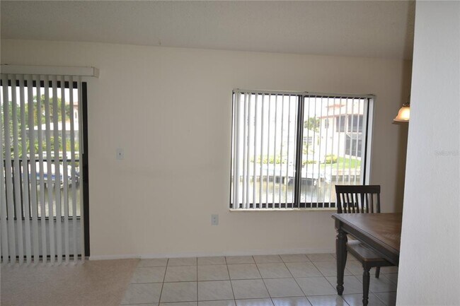 Building Photo - 329 Moorings Cove Dr