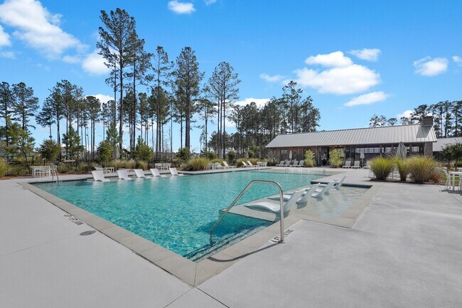 Building Photo - 268 Loblolly Ln