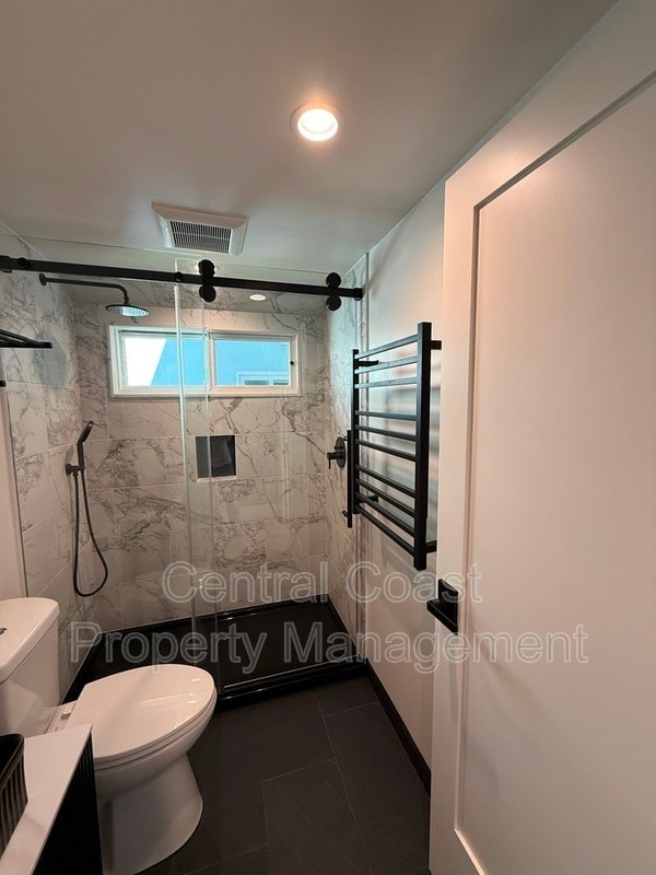 Building Photo - 404 Grand Ave