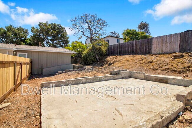 Building Photo - 9105 Rosedale Dr