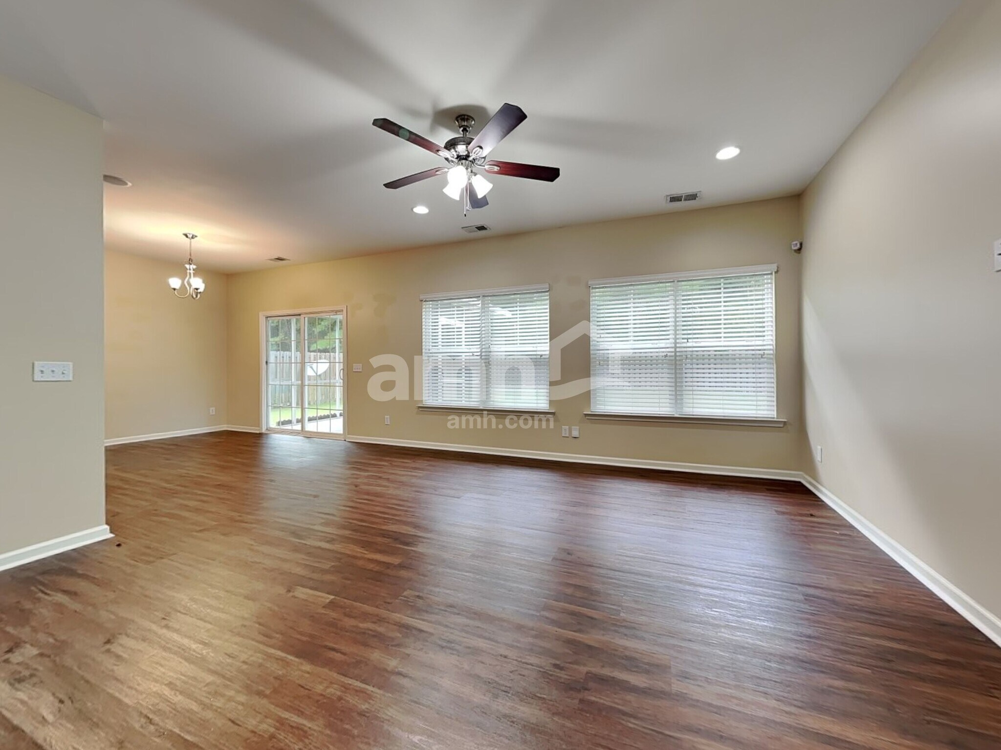 Building Photo - 498 Stonebridge Cir