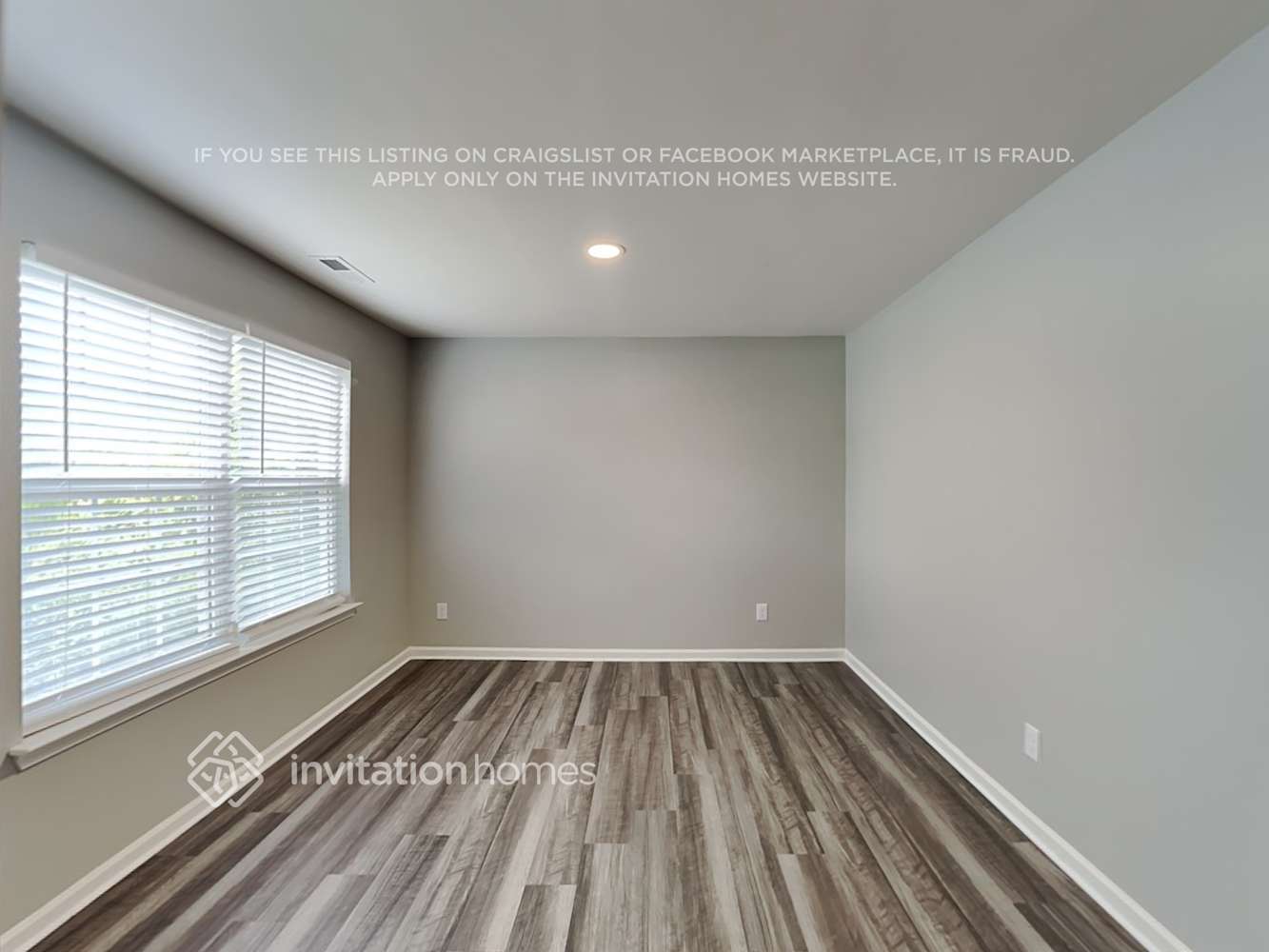 Building Photo - 10736 Glenluce Ave