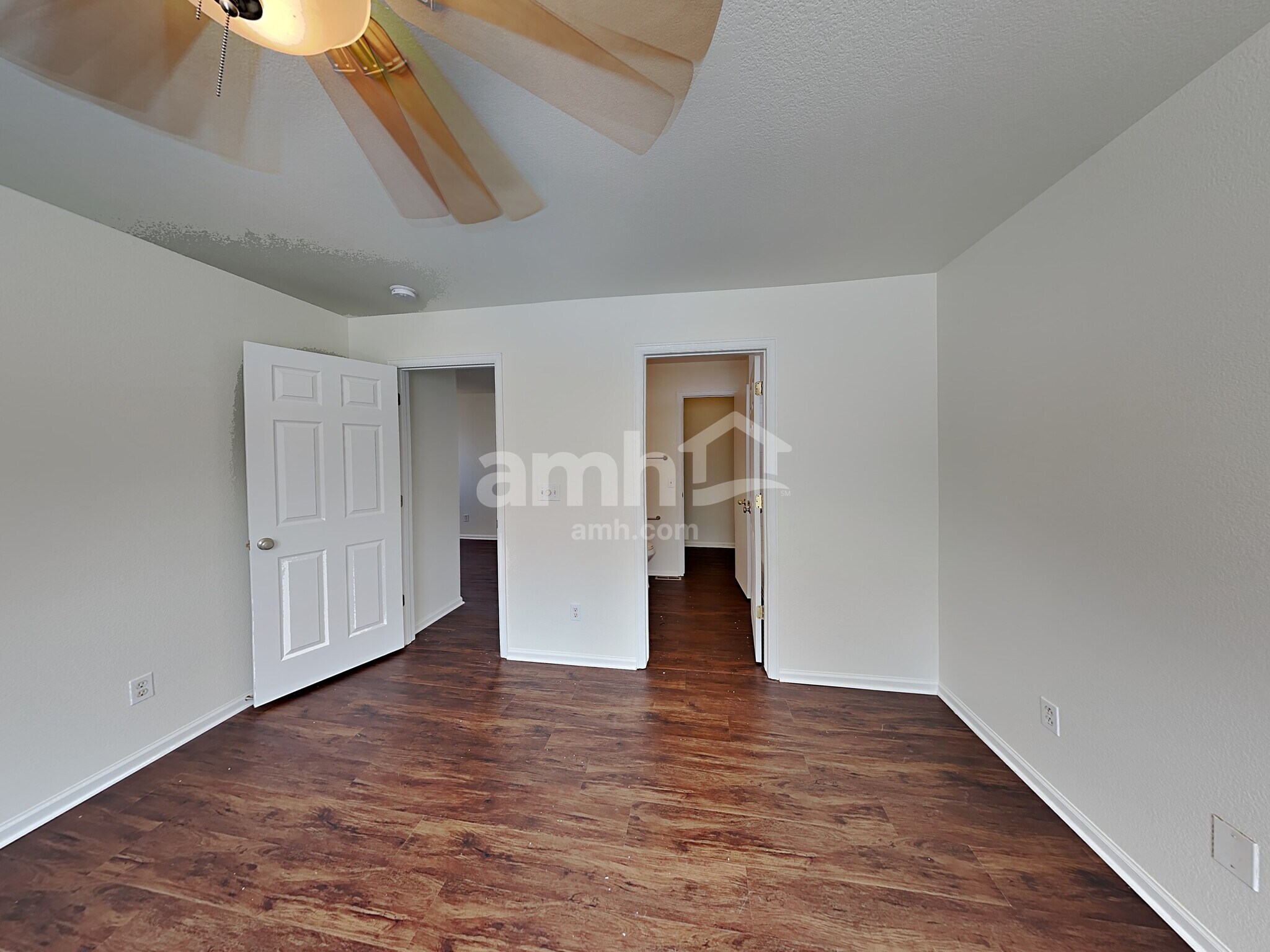 Building Photo - 4570 N Orleans St