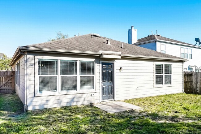 Building Photo - 18331 Atasca Wds Trce