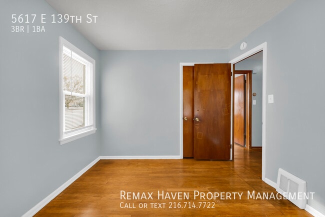 Building Photo - 5617 E 139th St