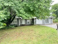 Building Photo - 8820 S Winston Ave