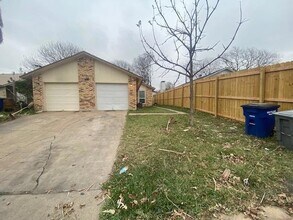 Building Photo - 1016 Fieldwood Dr